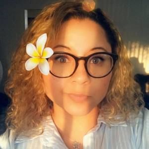 Meet your Posher, Alyson